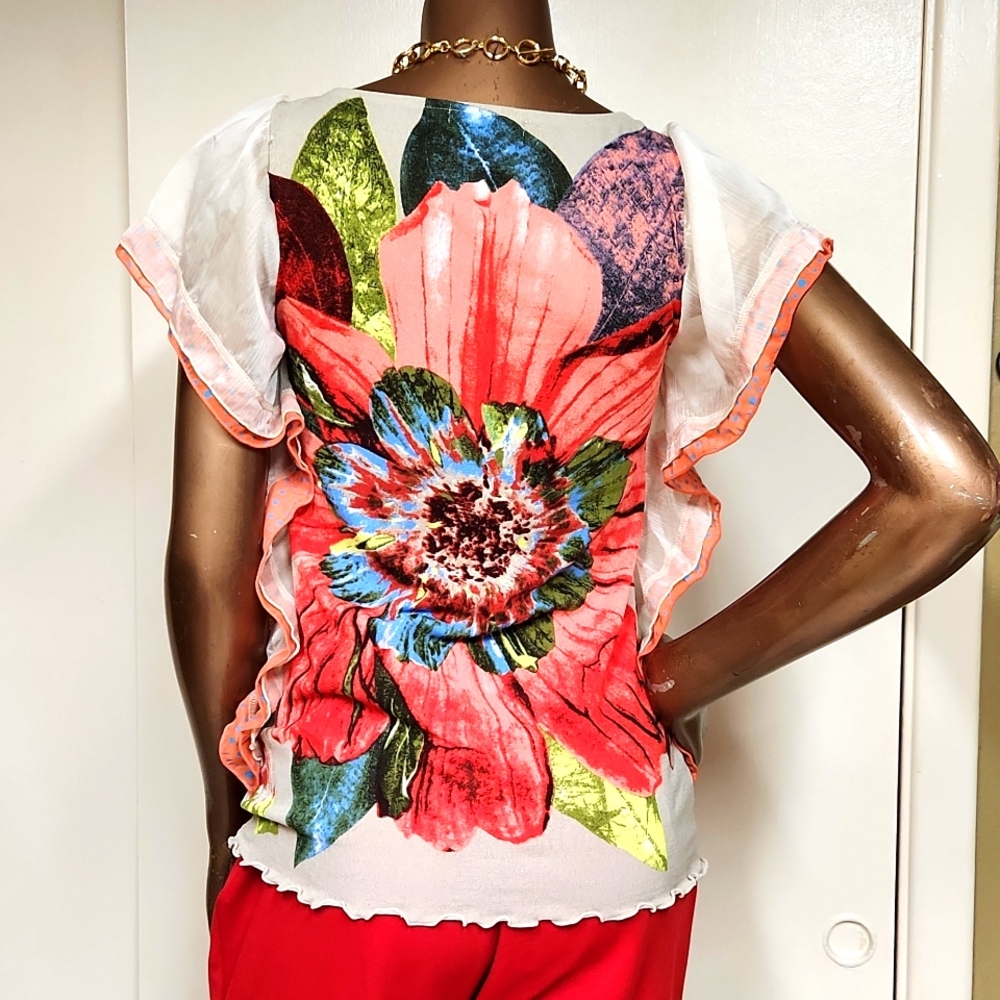 Zion Floral Ruffled Side Blouse Size Small - Picture 3 of 5